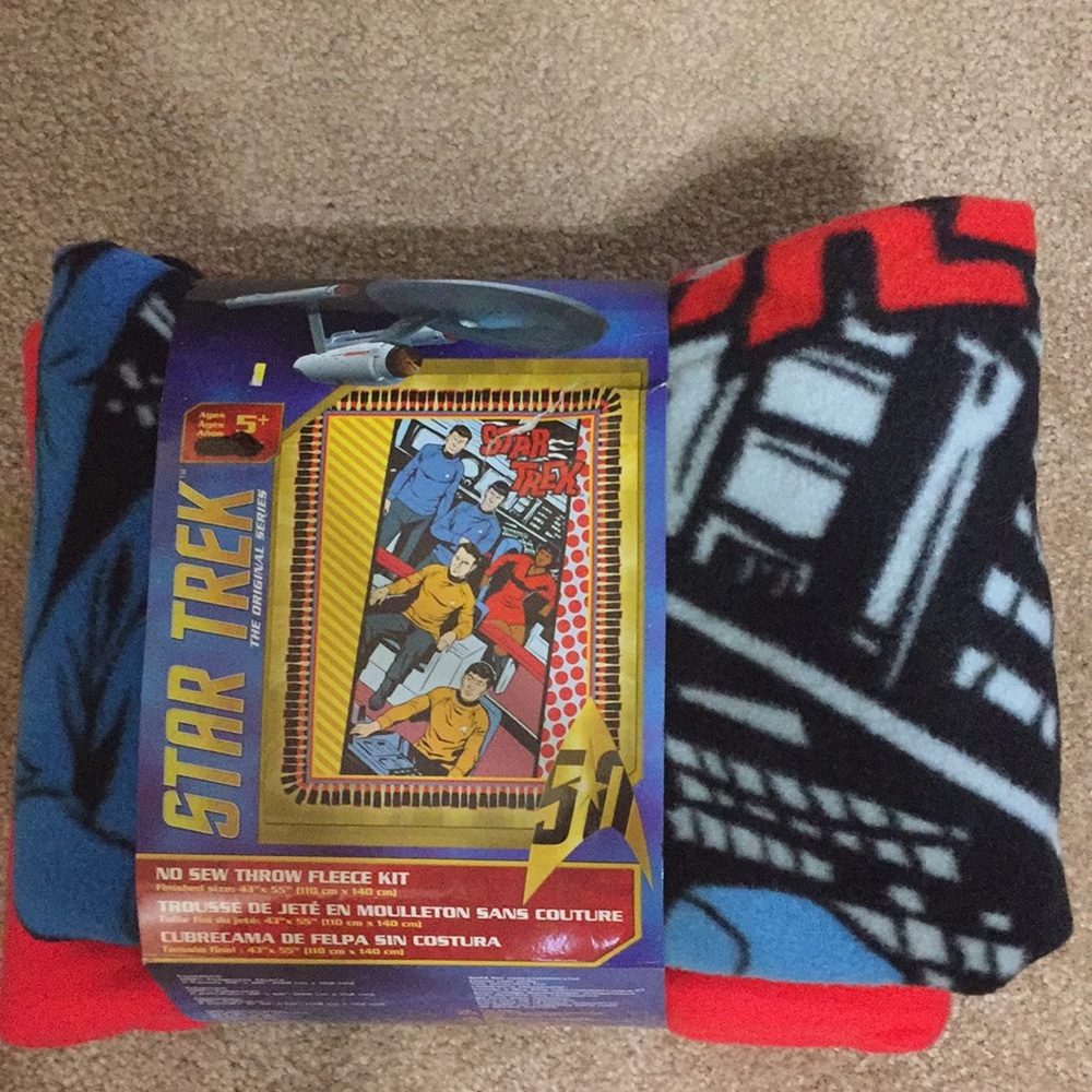 Star Trek No Sew Throw Kit #2 NEW